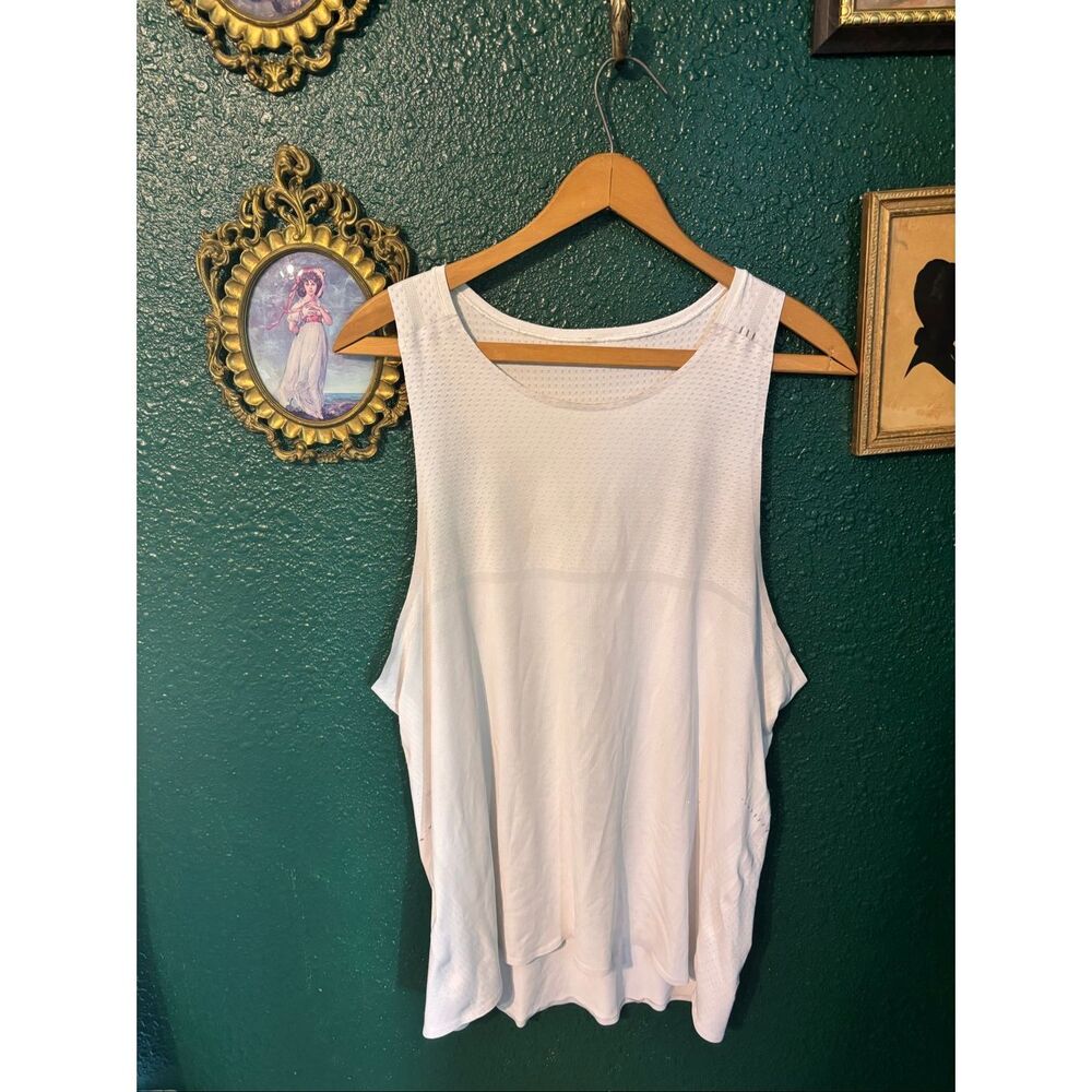 LULUEMON White Muscle Tank Top Size XL